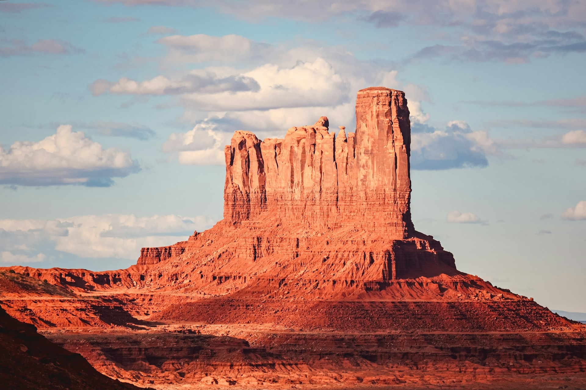 Monument Valley Navajo Tribal Park. Photo by Elvis Liang.